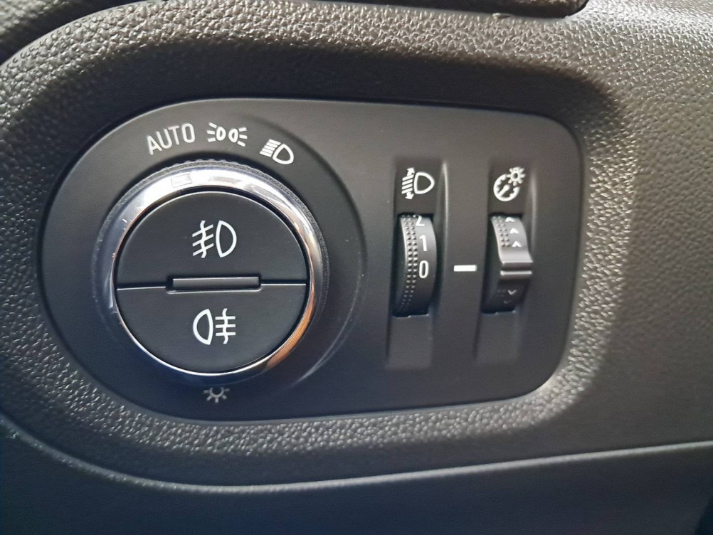 Acheter Opel Grandland X Grandland X 1.2 Turbo 130 ch Design Line 5p occasion dans les concessions du Groupe Faurie