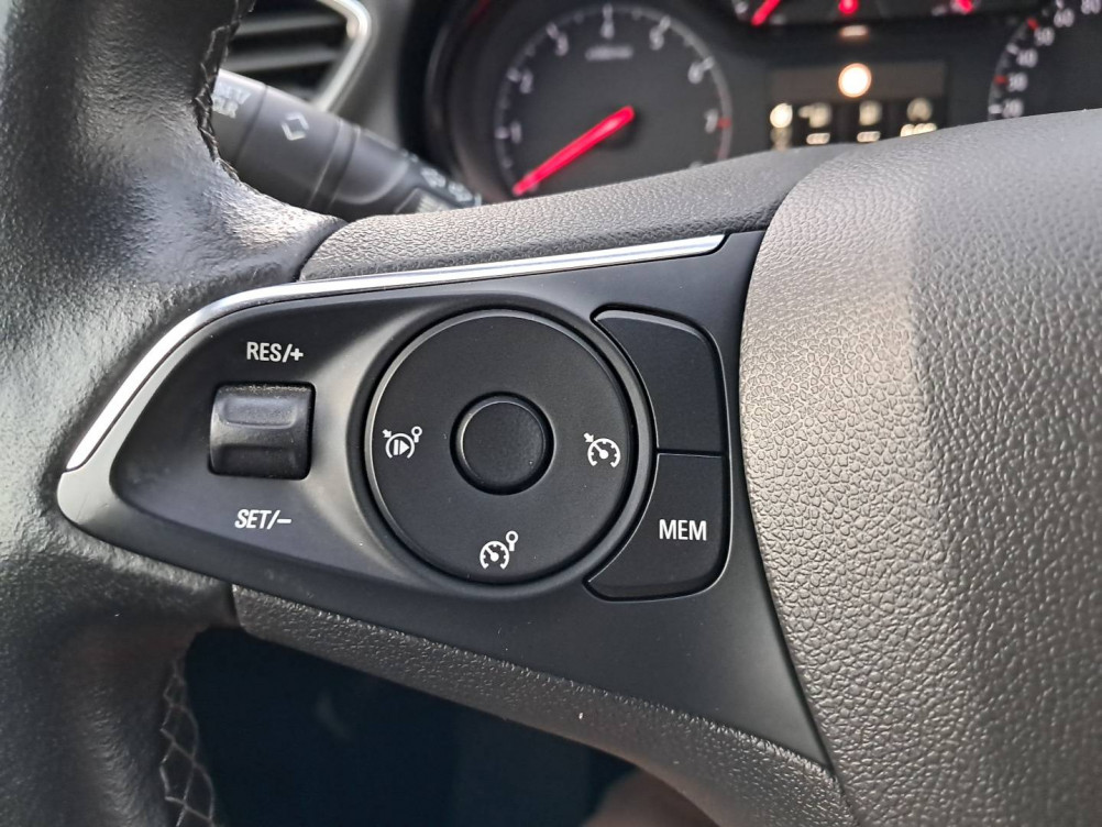 Acheter Opel Grandland X Grandland X 1.2 Turbo 130 ch Design Line 5p occasion dans les concessions du Groupe Faurie