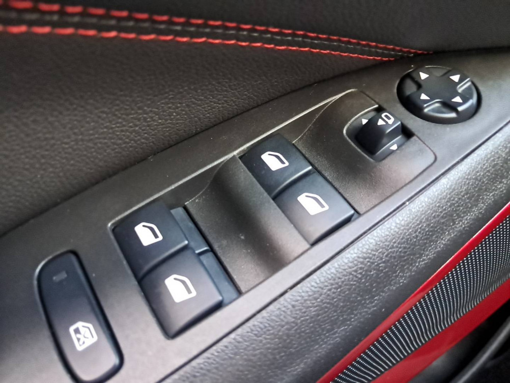 Acheter Opel Crossland Crossland 1.2 Turbo 110 ch BVM6 GS Line 5p occasion dans les concessions du Groupe Faurie