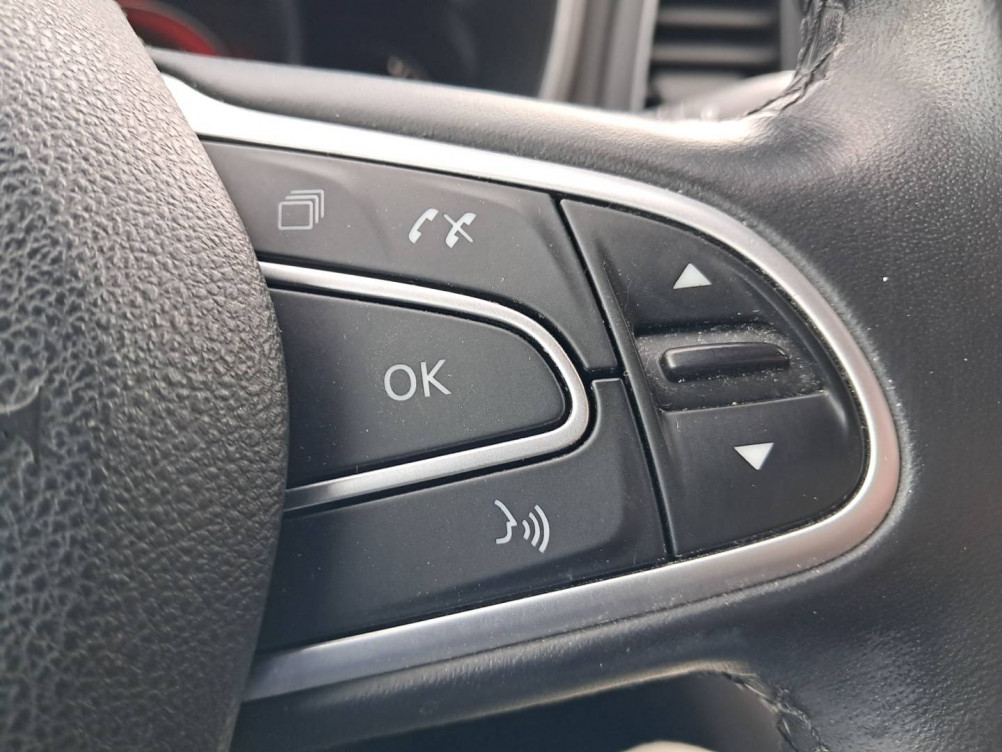 Acheter Renault Megane 4 Mégane IV Berline TCe 130 Energy Intens 5p occasion dans les concessions du Groupe Faurie