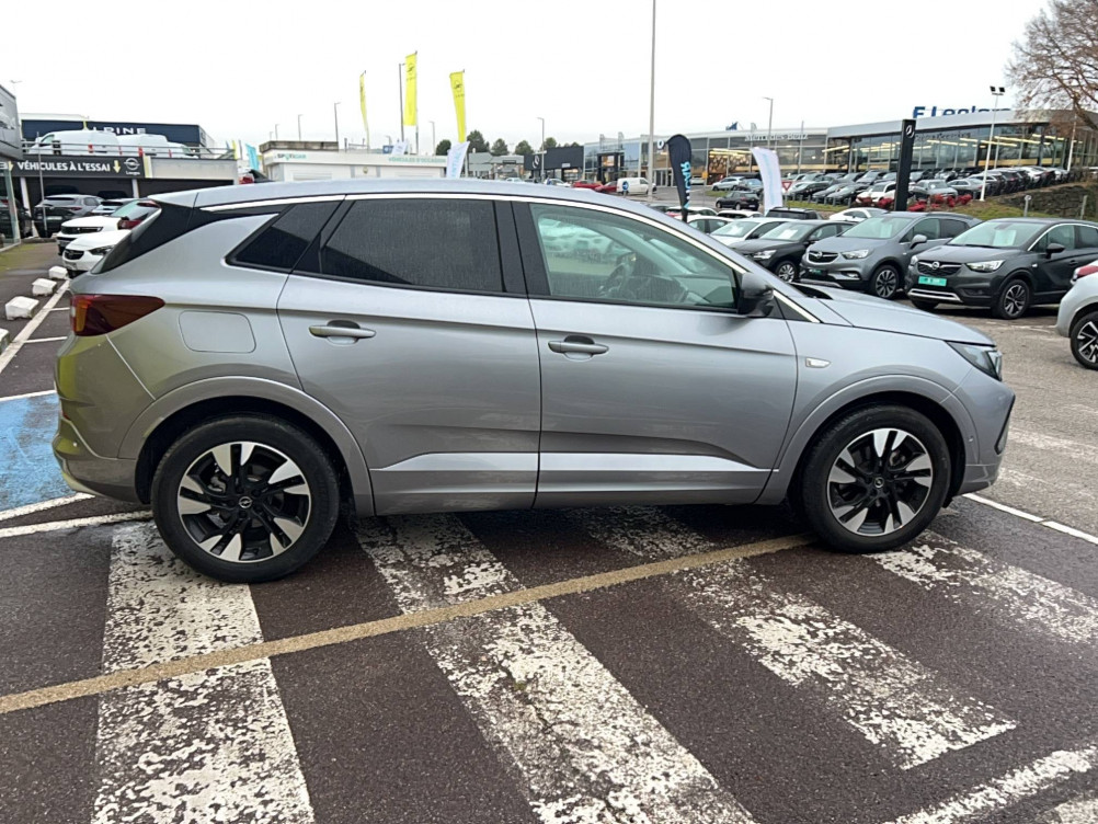 Acheter Opel Grandland Grandland 1.2 Turbo 130 ch Elegance Business 5p occasion dans les concessions du Groupe Faurie