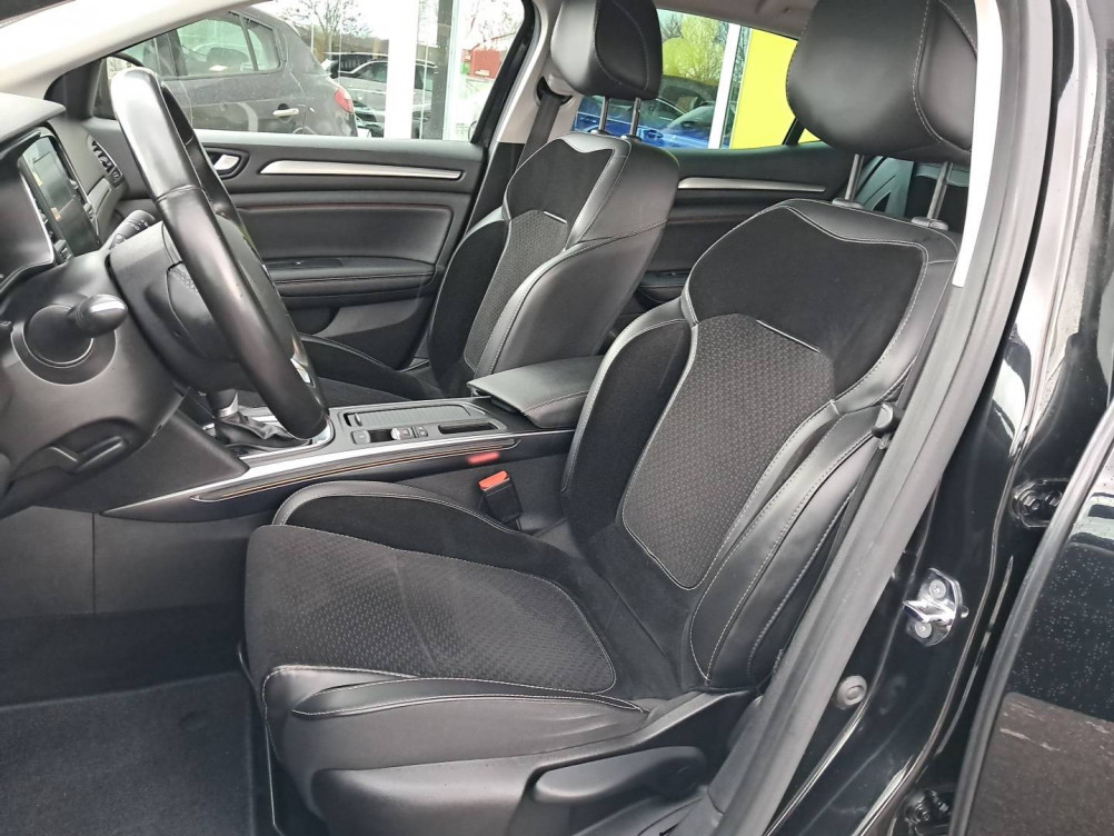 Acheter Renault Megane 4 Mégane IV Berline Blue dCi 115 EDC Intens 5p occasion dans les concessions du Groupe Faurie