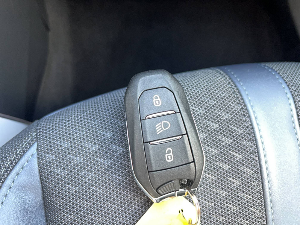 Acheter Peugeot 2008 2008 PureTech 130ch S&S BVM6 Allure 5p occasion dans les concessions du Groupe Faurie