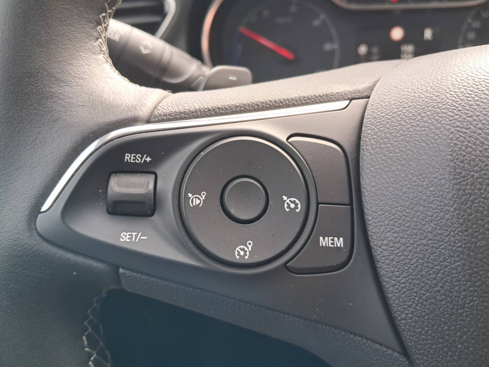 Acheter Opel Grandland X Grandland X Hybrid 225 ch BVA8 Ultimate 5p occasion dans les concessions du Groupe Faurie
