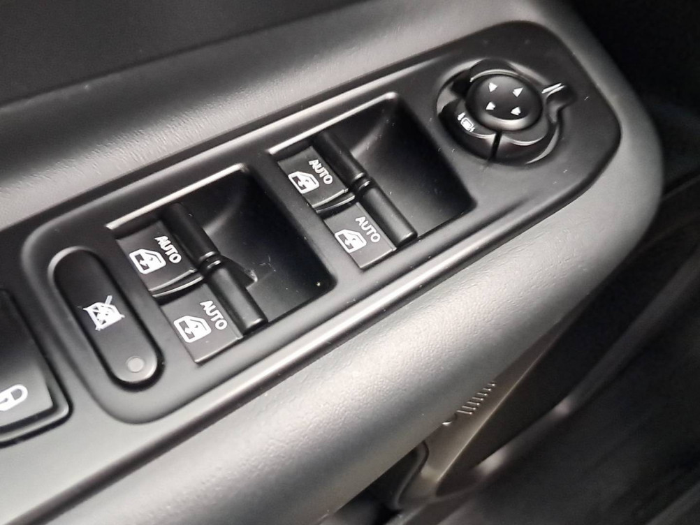 Acheter Jeep Renegade Renegade 1.6 I Multijet 130 ch BVM6 Limited 5p occasion dans les concessions du Groupe Faurie