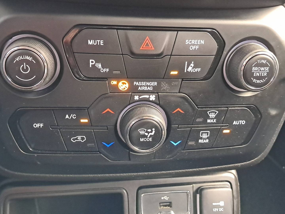 Acheter Jeep Renegade Renegade 1.6 I Multijet 130 ch BVM6 Limited 5p occasion dans les concessions du Groupe Faurie