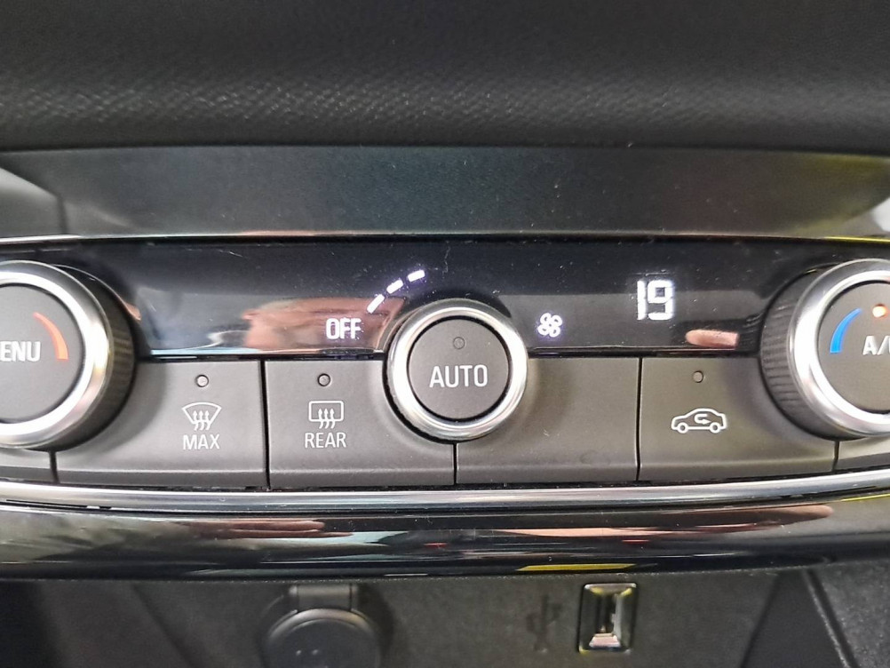 Acheter Opel Corsa E Corsa Electrique 136 ch & Batterie 50 kWh Elegance Business 5p occasion dans les concessions du Groupe Faurie
