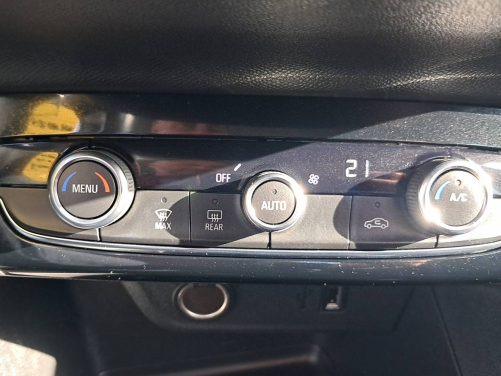 Acheter Opel Corsa Corsa 1.5 Diesel 100 ch BVM6 Elegance 5p occasion dans les concessions du Groupe Faurie