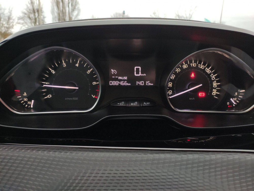 Acheter Peugeot 208 208 1.2 PureTech 110ch S&S BVM5 Allure 5p occasion dans les concessions du Groupe Faurie