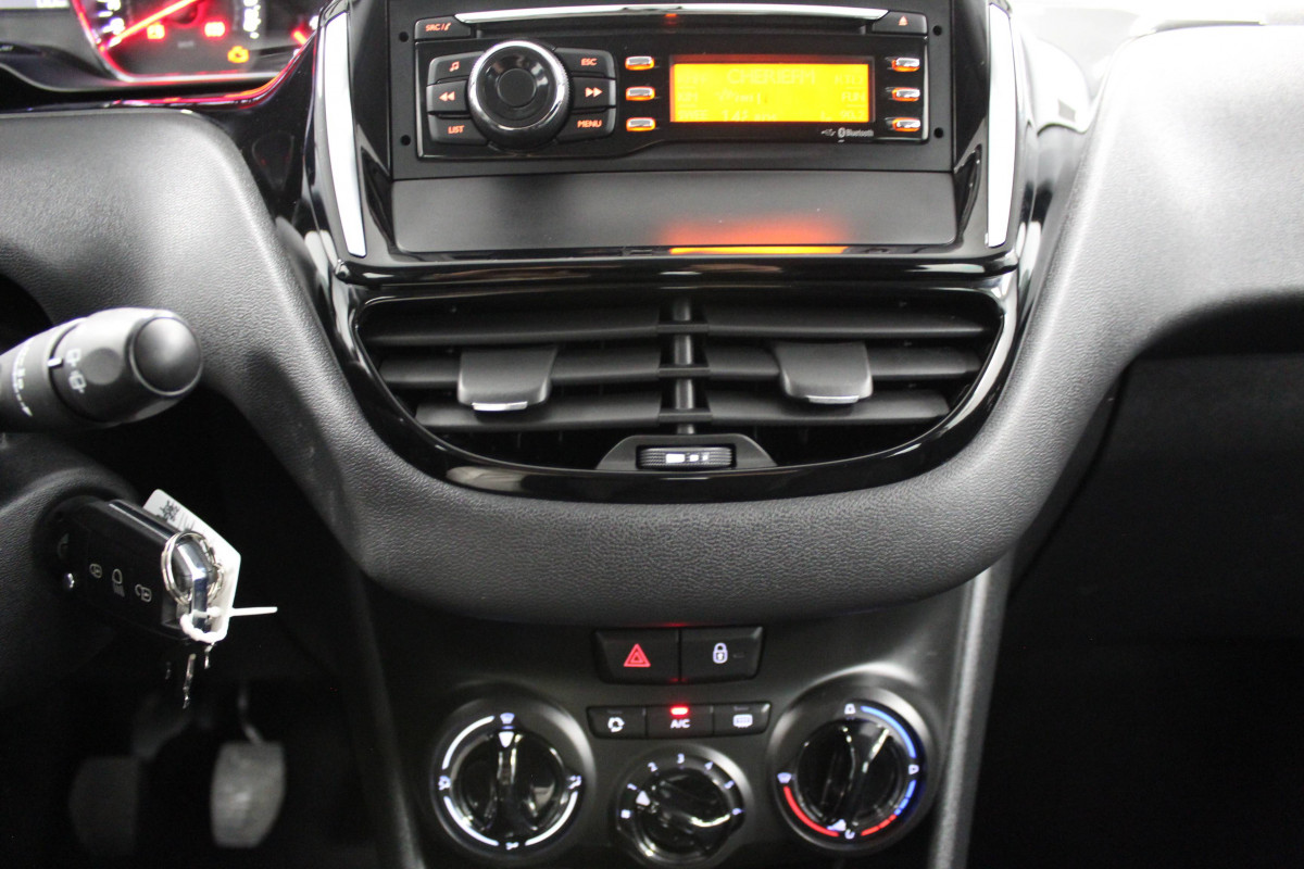 Autoradio Peugeot 208 2012, Usato - Used