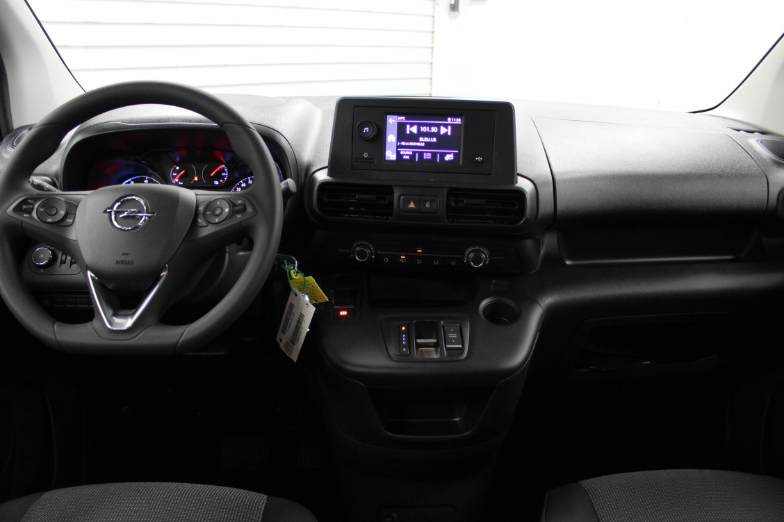 Acheter Opel Combo Combo e-Life Taille M 136 ch & Batterie 50 kw/h Edition 5p neuf dans les concessions du Groupe Faurie