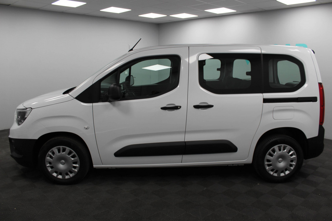 Acheter Opel Combo Combo e-Life Taille M 136 ch & Batterie 50 kw/h Edition 5p neuf dans les concessions du Groupe Faurie