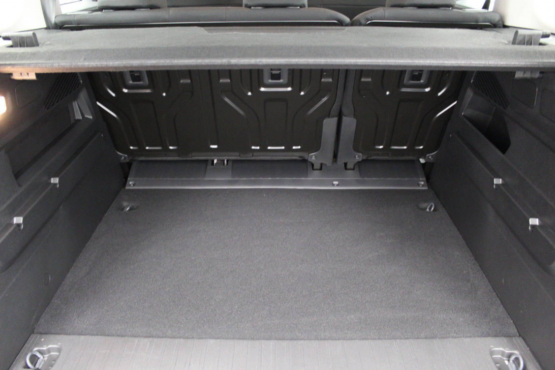 Acheter Opel Combo Combo e-Life Taille M 136 ch & Batterie 50 kw/h Edition 5p neuf dans les concessions du Groupe Faurie