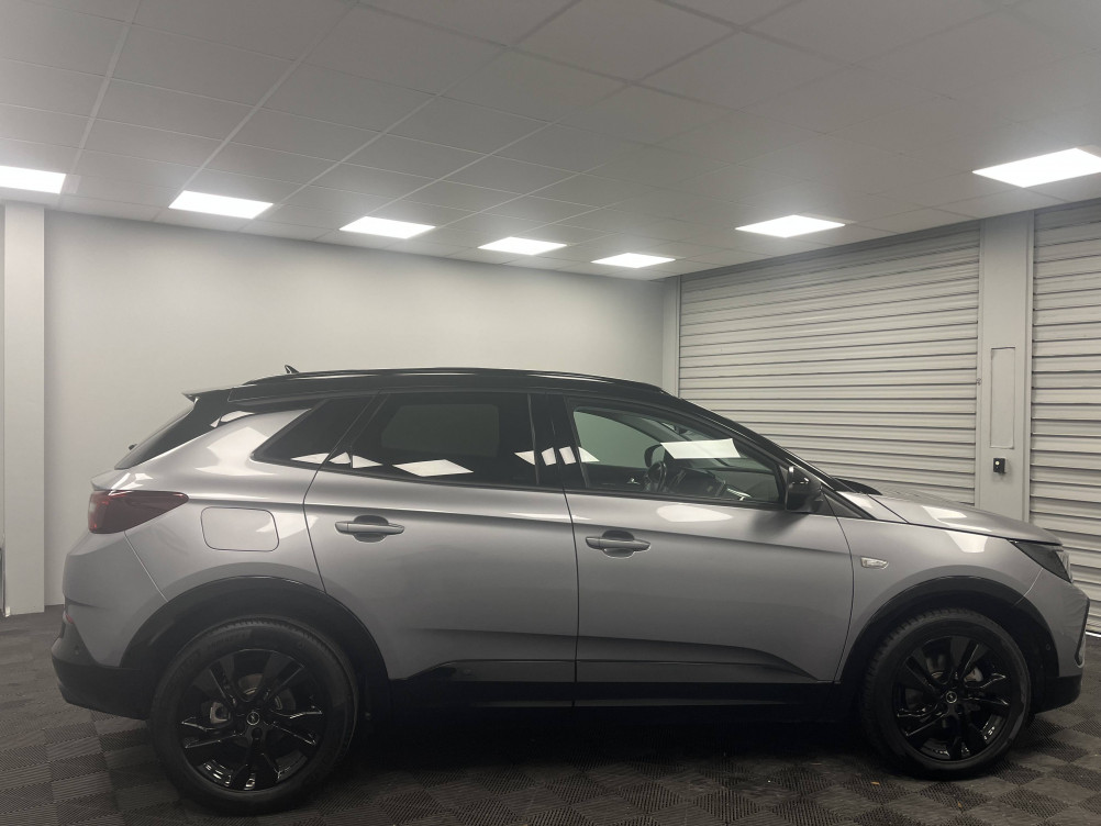 Acheter Opel Grandland Grandland 1.2 Turbo 130 ch GS Line 5p occasion dans les concessions du Groupe Faurie