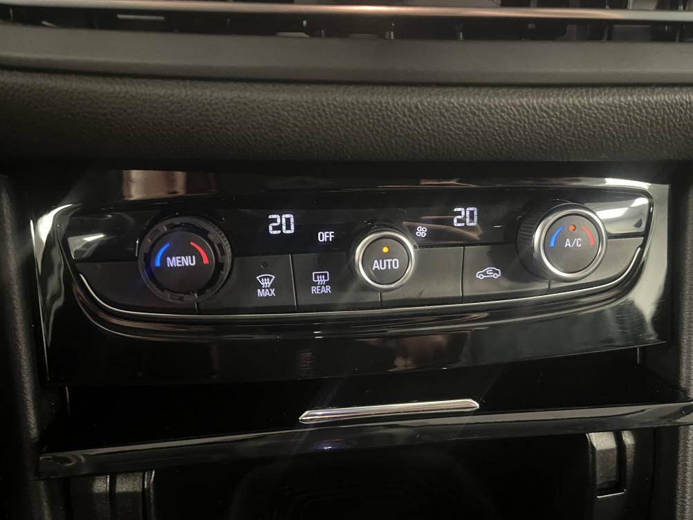 Acheter Opel Grandland Grandland 1.2 Turbo 130 ch GS Line 5p occasion dans les concessions du Groupe Faurie