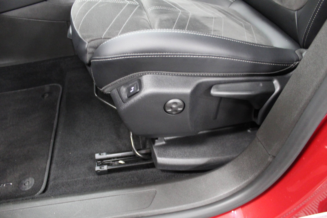 Acheter Opel Grandland Grandland 1.2 Turbo 130 ch Elegance Business 5p occasion dans les concessions du Groupe Faurie