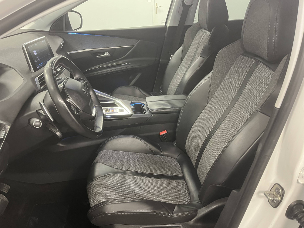 Acheter Peugeot 3008 3008 1.2 Puretech 130ch S&S EAT6 Allure 5p occasion dans les concessions du Groupe Faurie