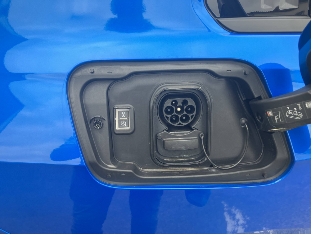 Acheter Opel Astra Astra Electrique 156 ch & Batterie 54 kWh GS 5p neuf dans les concessions du Groupe Faurie