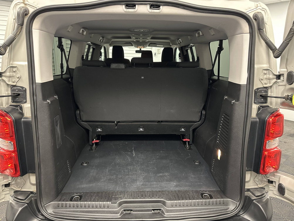 Acheter Opel Vivaro Vivaro Combi L3 1.5 Diesel 120 ch  4p occasion dans les concessions du Groupe Faurie