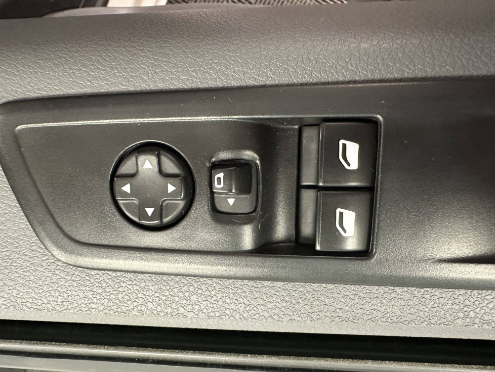 Acheter Opel Vivaro Vivaro Combi L3 1.5 Diesel 120 ch  4p occasion dans les concessions du Groupe Faurie