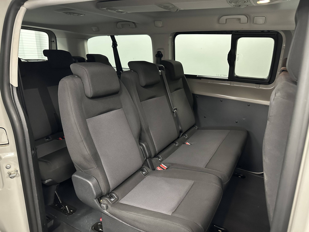 Acheter Opel Vivaro Vivaro Combi L3 1.5 Diesel 120 ch  4p occasion dans les concessions du Groupe Faurie