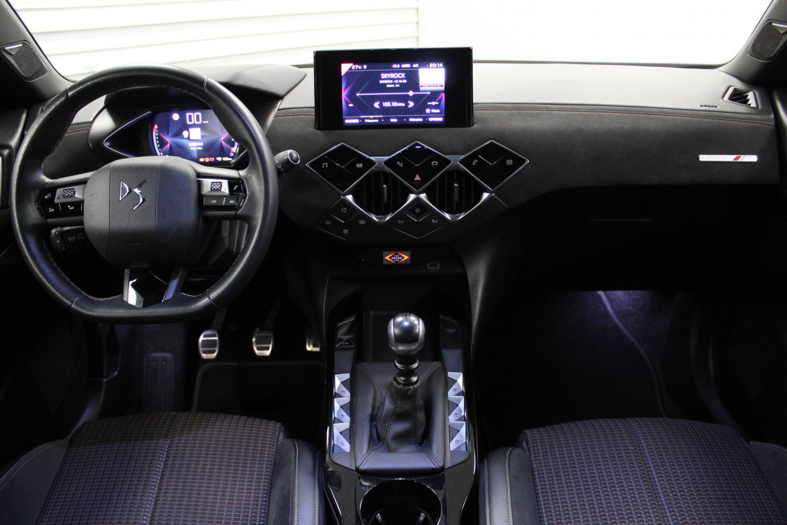Acheter Ds Ds3 DS3 Crossback PureTech 100 BVM6 Performance Line 5p occasion dans les concessions du Groupe Faurie