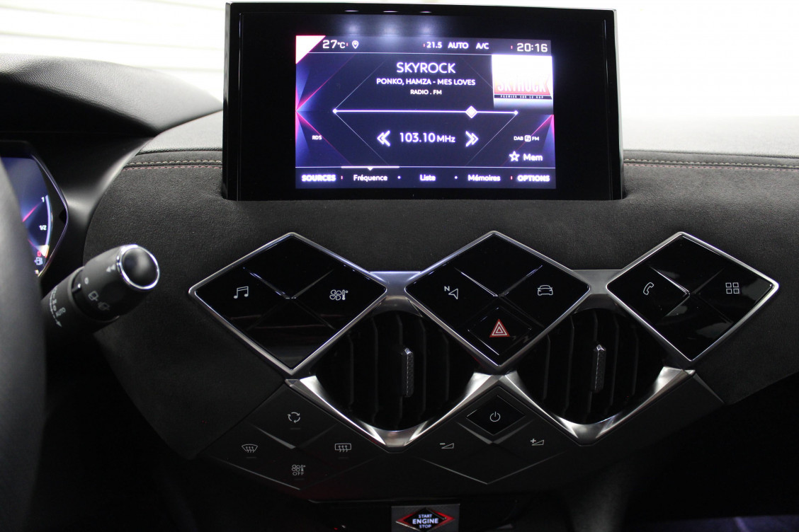 Acheter Ds Ds3 DS3 Crossback PureTech 100 BVM6 Performance Line 5p occasion dans les concessions du Groupe Faurie