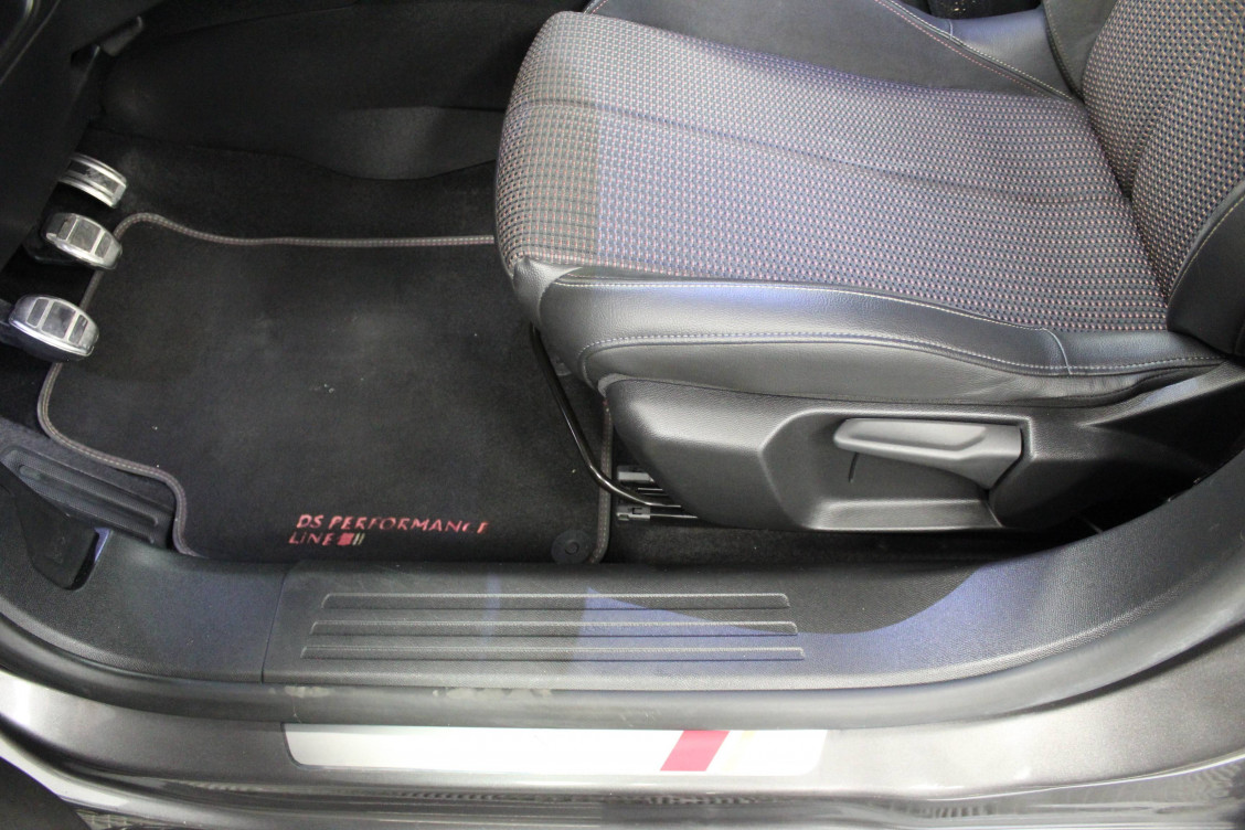 Acheter Ds Ds3 DS3 Crossback PureTech 100 BVM6 Performance Line 5p occasion dans les concessions du Groupe Faurie