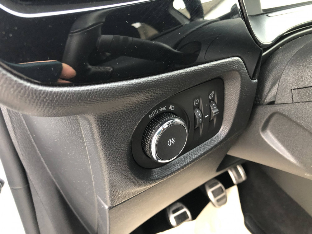 Acheter Opel Corsa Corsa 1.2 Turbo 100 ch BVM6 GS 5p occasion dans les concessions du Groupe Faurie