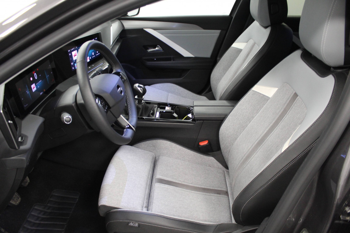 Acheter Opel Astra Astra 1.2 Turbo 110 ch BVM6 Elegance 5p occasion dans les concessions du Groupe Faurie