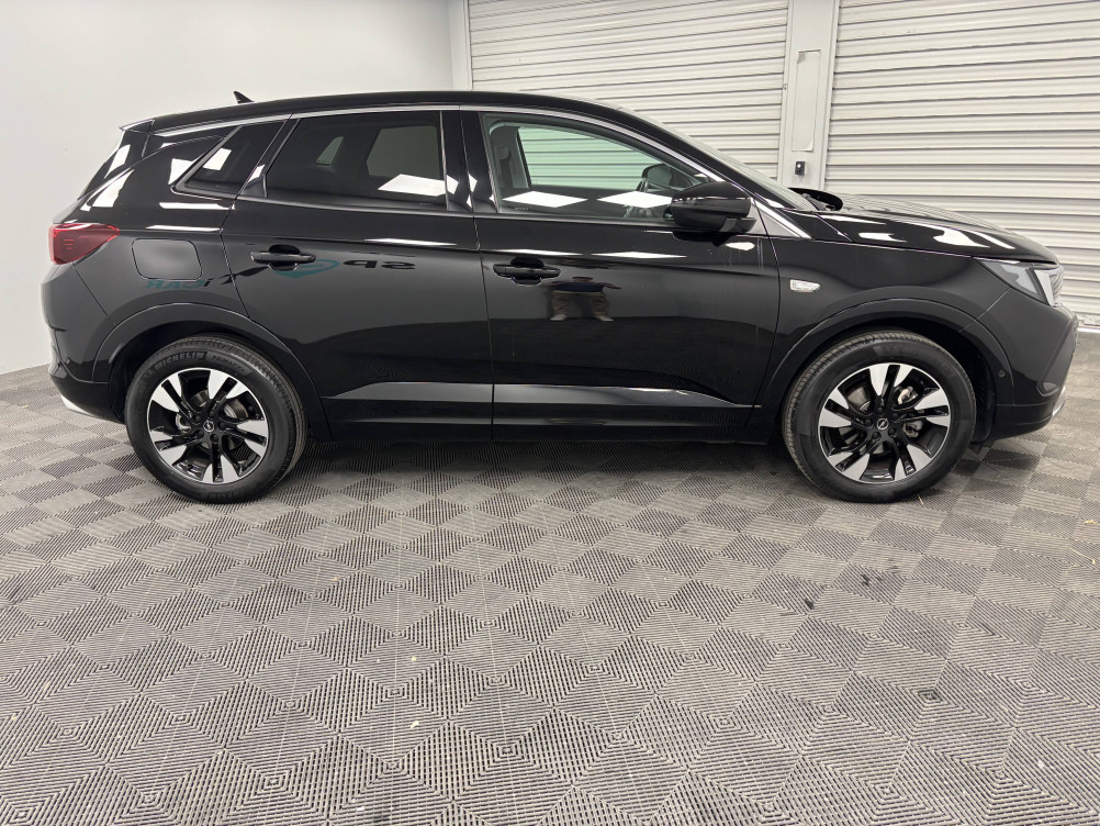 Acheter Opel Grandland Grandland 1.2 Turbo 130 ch BVA8 Elegance Business 5p occasion dans les concessions du Groupe Faurie