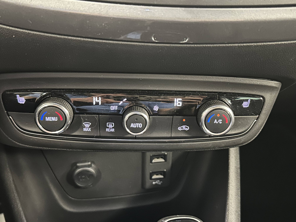 Acheter Opel Crossland X Crossland X 1.2 Turbo 130 ch BVA6 Ultimate 5p occasion dans les concessions du Groupe Faurie