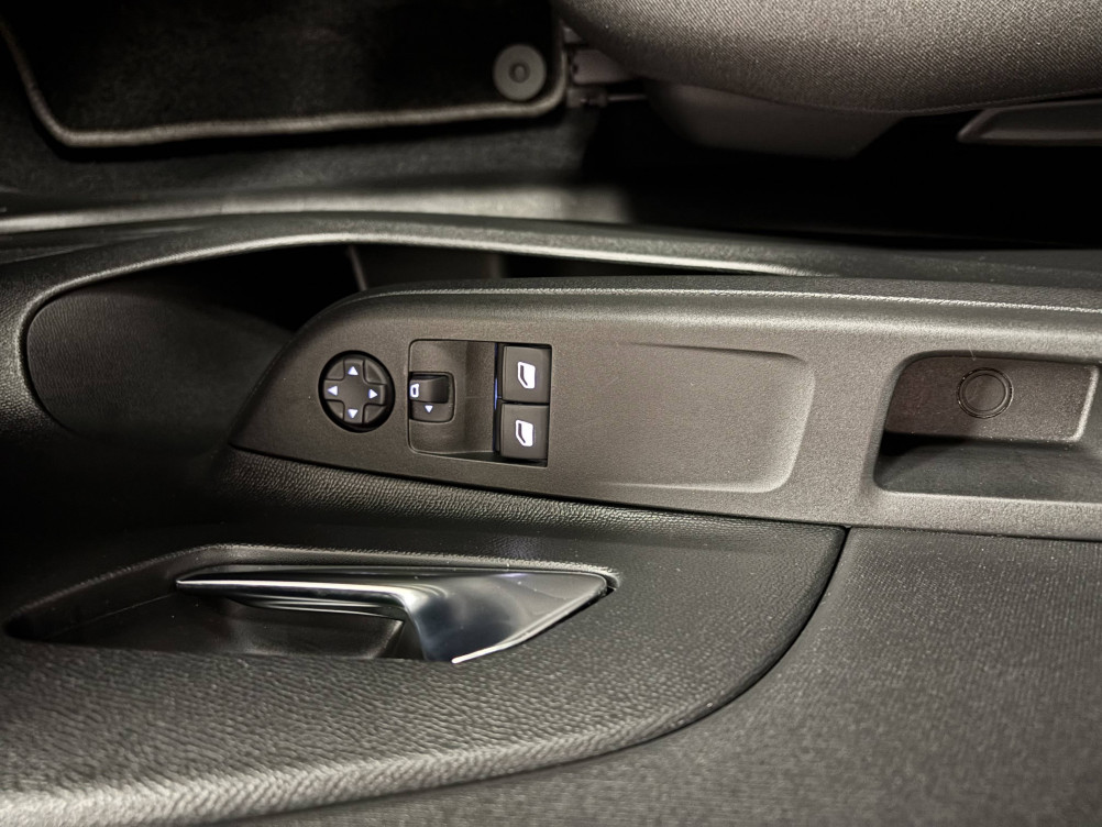 Acheter Opel Corsa Corsa 1.2 75 ch BVM5  5p occasion dans les concessions du Groupe Faurie