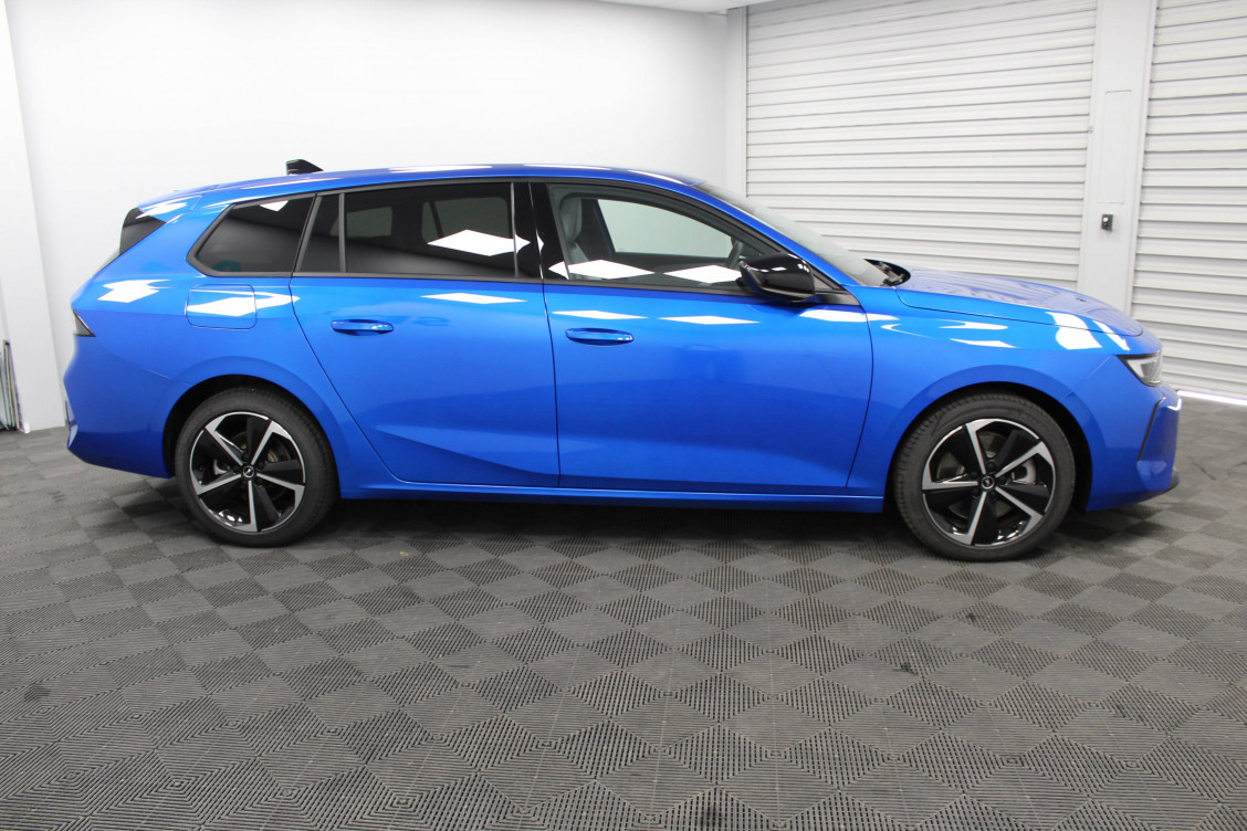 Acheter Opel Astra Astra Sports Tourer Hybrid 180 ch BVA8 Elegance 5p occasion dans les concessions du Groupe Faurie