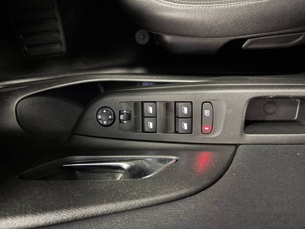 Acheter Opel Corsa Corsa 1.2 Turbo 100 ch BVM6 Elegance 5p occasion dans les concessions du Groupe Faurie