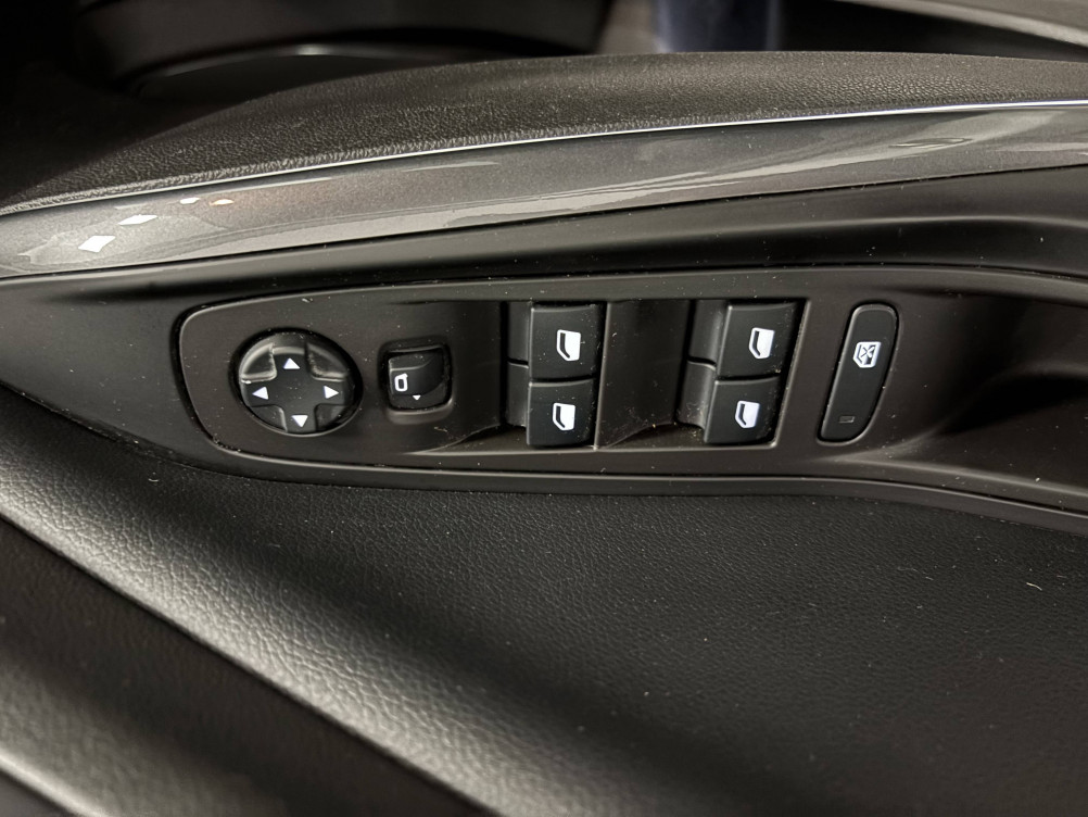 Acheter Opel Grandland X Grandland X 1.5 Diesel 130 ch BVA8 Design Line 5p occasion dans les concessions du Groupe Faurie