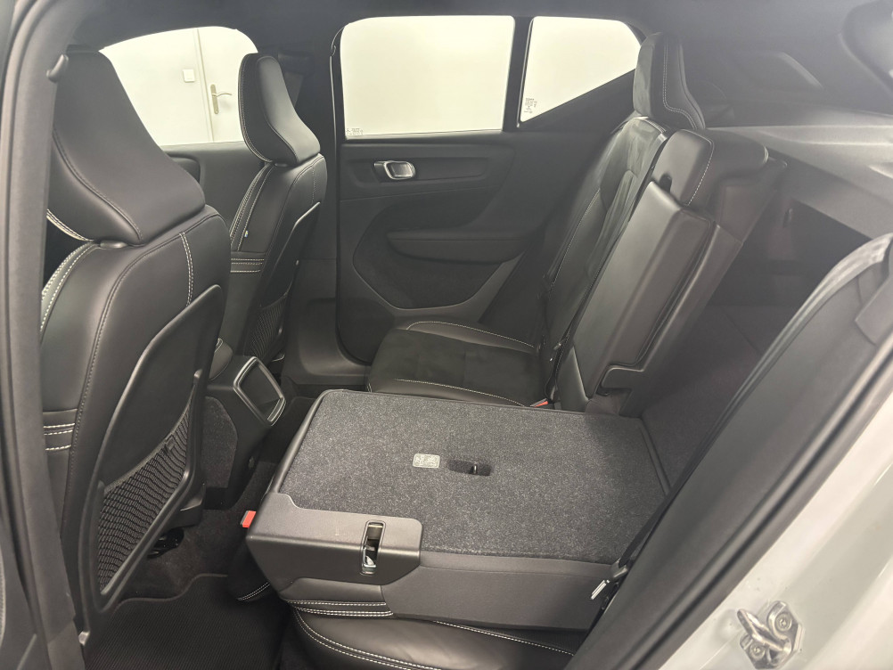 Acheter Volvo XC40 XC40 D3 AdBlue 150 ch Geartronic 8 R-Design 5p occasion dans les concessions du Groupe Faurie