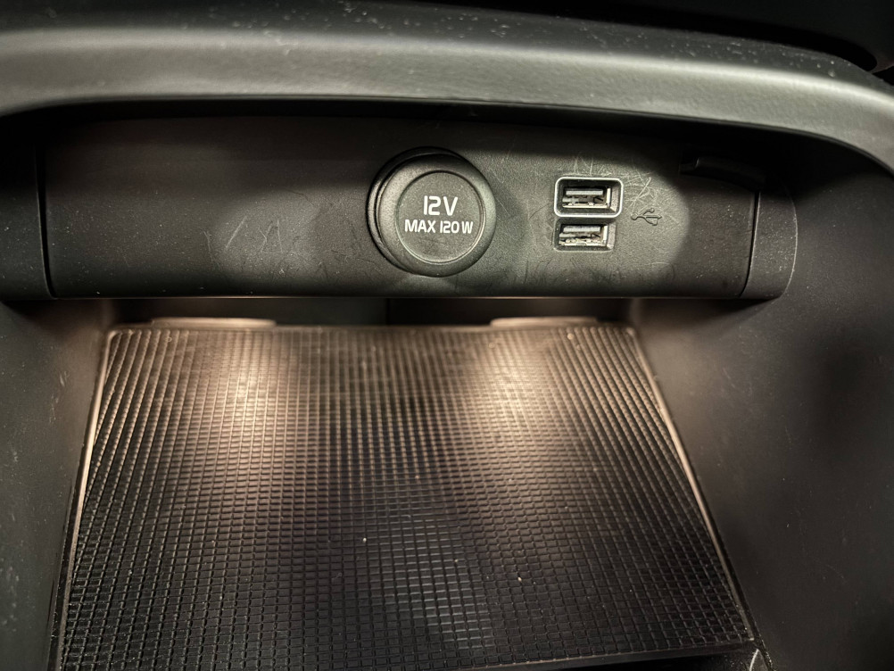 Acheter Volvo XC40 XC40 D3 AdBlue 150 ch Geartronic 8 R-Design 5p occasion dans les concessions du Groupe Faurie