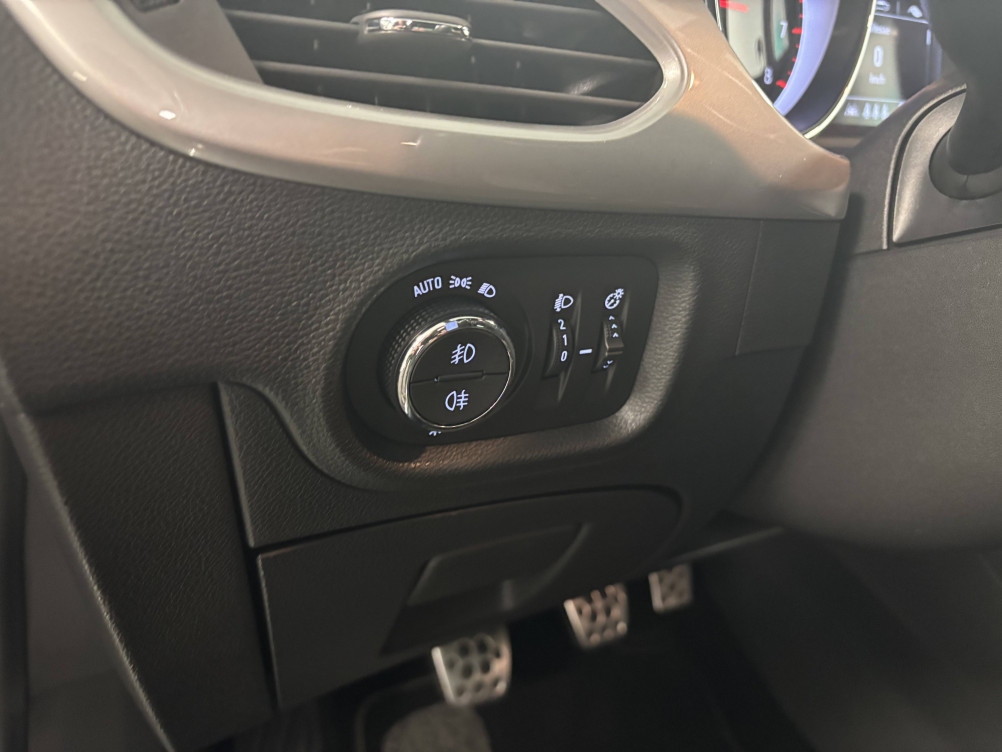 Acheter Opel Astra Astra 1.2 Turbo 130 ch BVM6 GS Line 5p occasion dans les concessions du Groupe Faurie