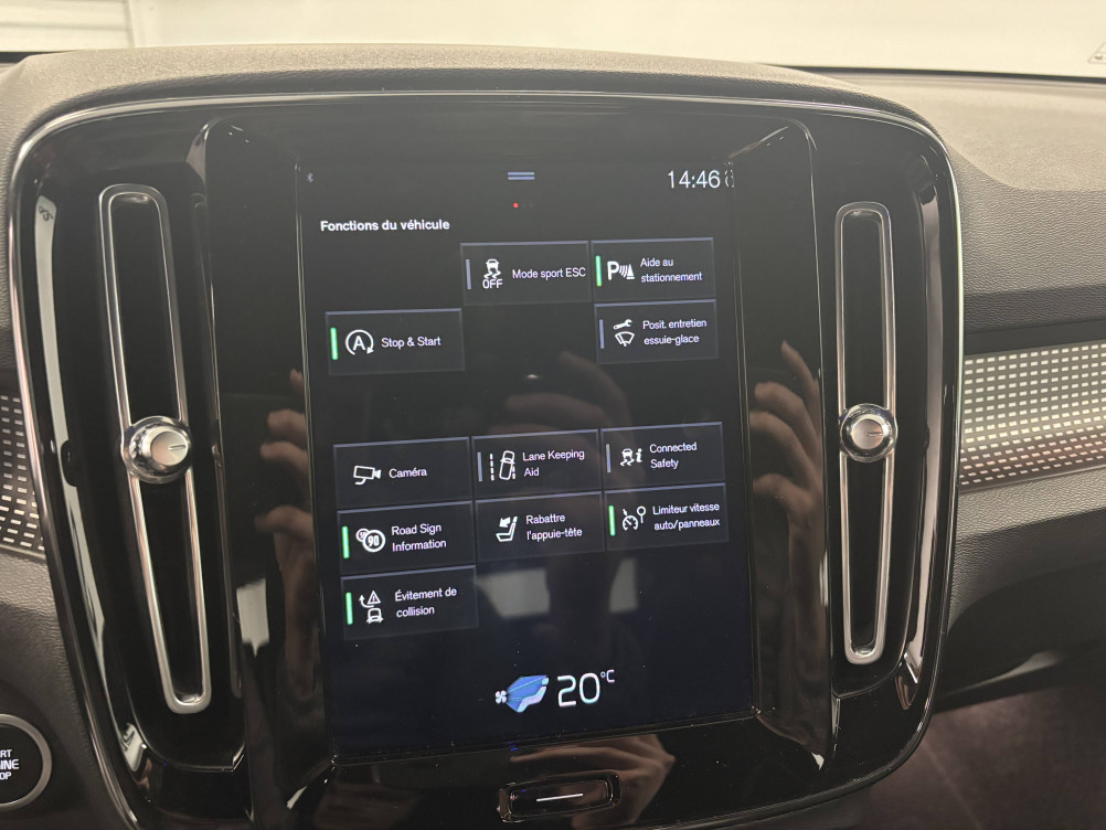 Acheter Volvo XC40 XC40 D3 AdBlue 150 ch Geartronic 8 R-Design 5p occasion dans les concessions du Groupe Faurie