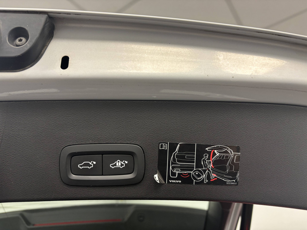 Acheter Volvo XC40 XC40 D3 AdBlue 150 ch Geartronic 8 R-Design 5p occasion dans les concessions du Groupe Faurie