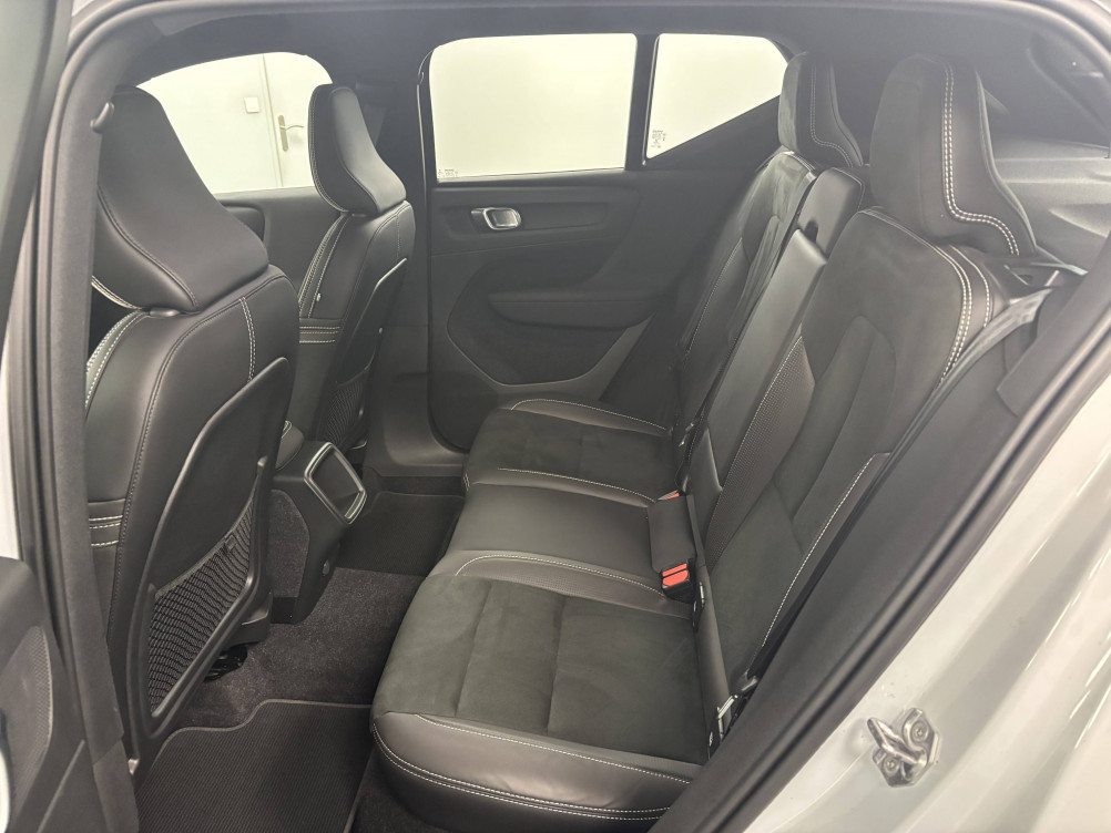 Acheter Volvo XC40 XC40 D3 AdBlue 150 ch Geartronic 8 R-Design 5p occasion dans les concessions du Groupe Faurie