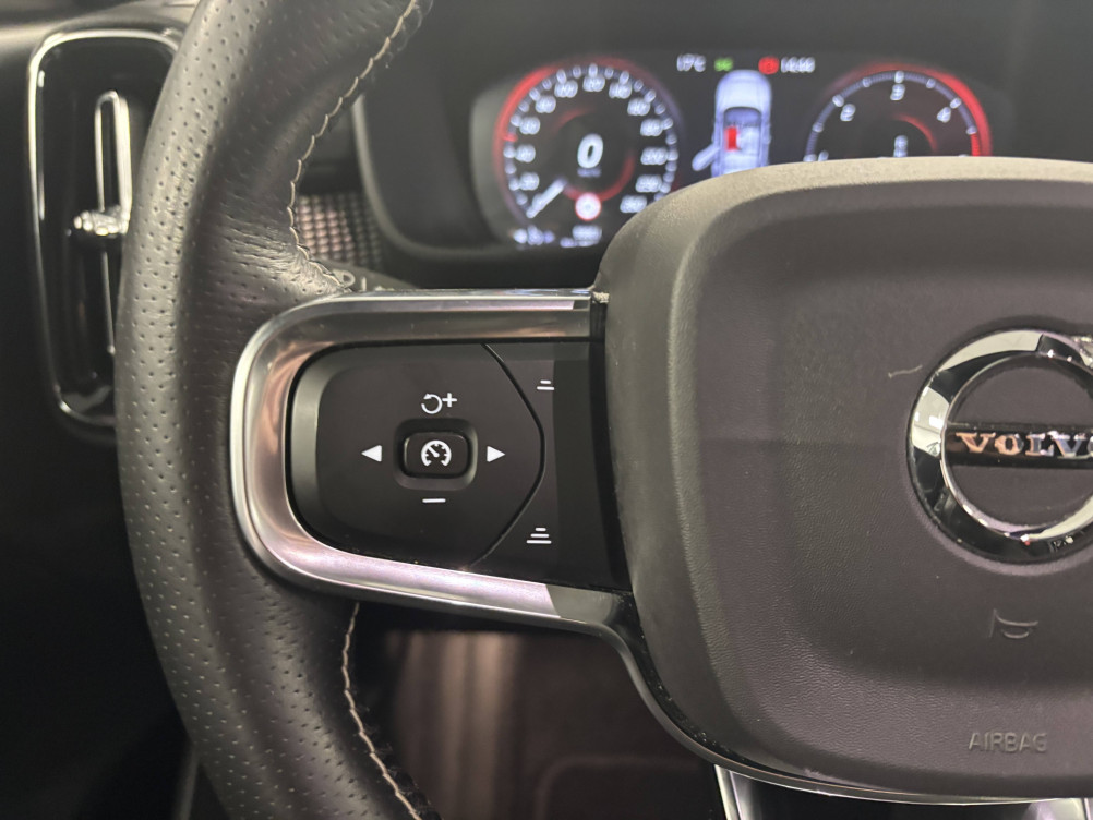 Acheter Volvo XC40 XC40 D3 AdBlue 150 ch Geartronic 8 R-Design 5p occasion dans les concessions du Groupe Faurie