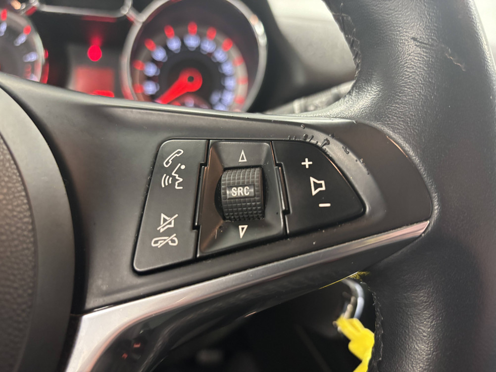 Acheter Opel Adam Adam 1.4 Twinport 87 ch S/S Glam 3p occasion dans les concessions du Groupe Faurie