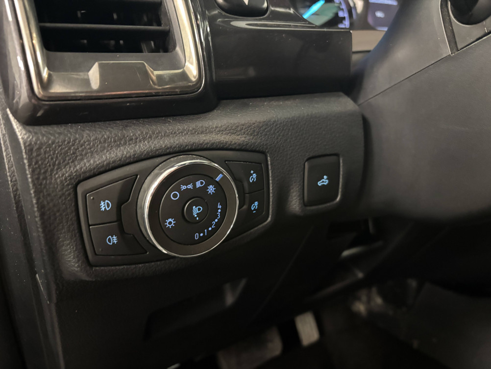 Acheter Ford Ranger RANGER DOUBLE CABINE 2.0 ECOBLUE 213 BV10 WILDTRAK 4p occasion dans les concessions du Groupe Faurie