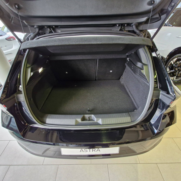 Acheter Opel Astra Astra Electrique 156 ch & Batterie 54 kWh  5p neuf dans les concessions du Groupe Faurie