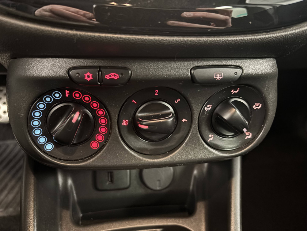 Acheter Opel Corsa E Corsa 1.4 Turbo 100 ch Black Edition 5p occasion dans les concessions du Groupe Faurie