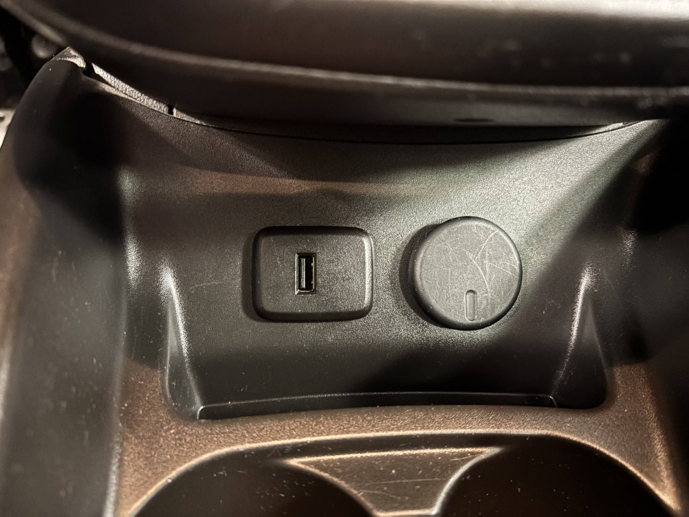 Acheter Opel Corsa E Corsa 1.4 Turbo 100 ch Black Edition 5p occasion dans les concessions du Groupe Faurie