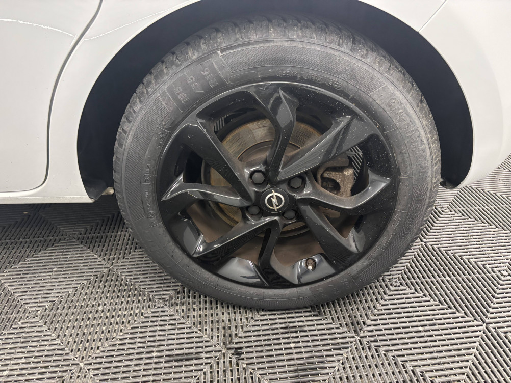 Acheter Opel Corsa E Corsa 1.4 Turbo 100 ch Black Edition 5p occasion dans les concessions du Groupe Faurie