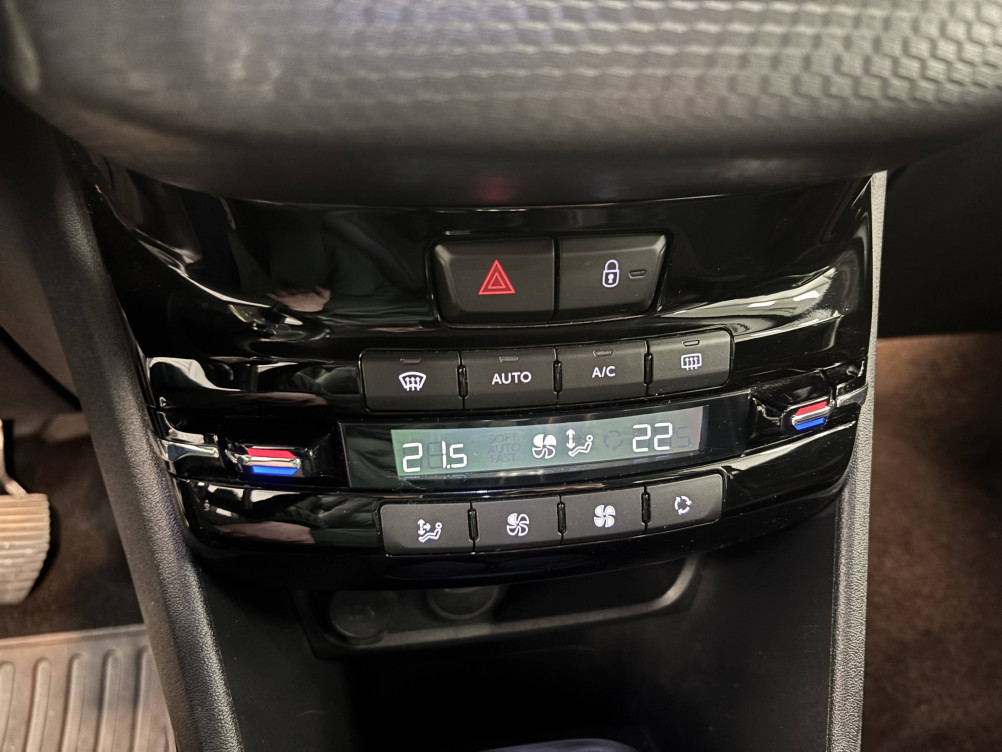 Acheter Peugeot 2008 2008 BlueHDi 100ch S&S BVM6 Allure Business 5p occasion dans les concessions du Groupe Faurie